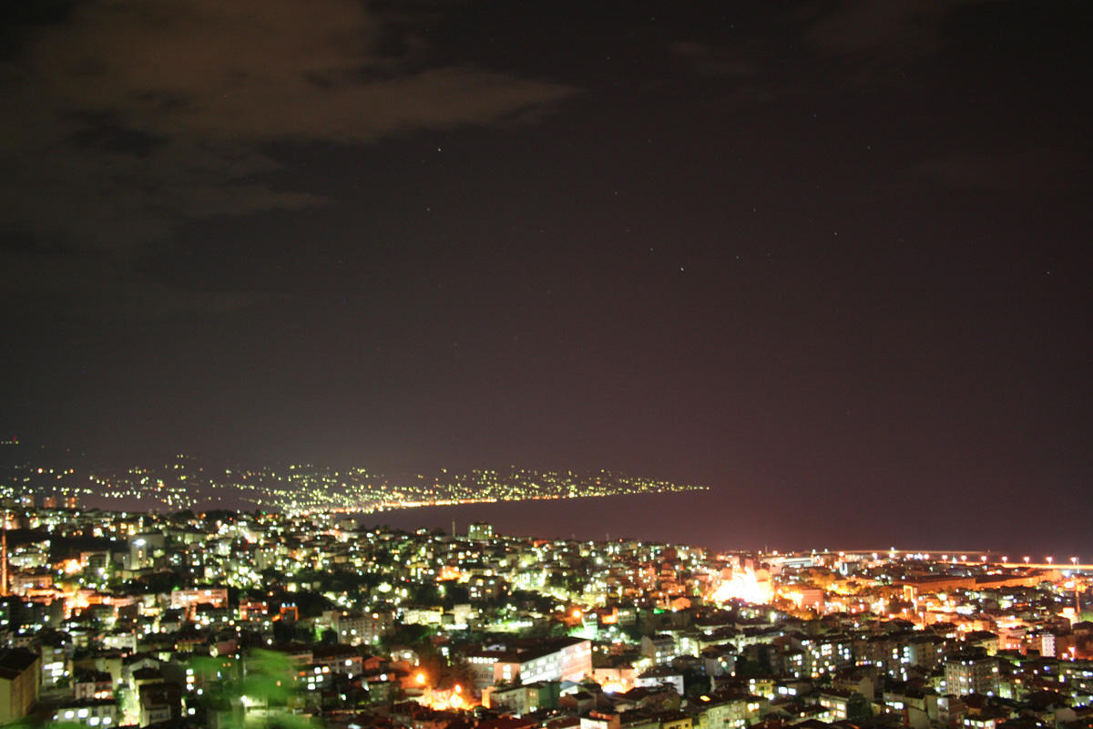 Trabzon at night   by sezart