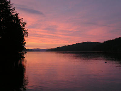 https://fc04.deviantart.com/fs11/i/2006/193/5/9/Brule_Lake_Sunset_by_ebug9.jpg